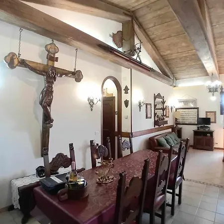 Casa Serafina Trilocale Con Arredi D'arte E Parcheggio Privato Holiday home *