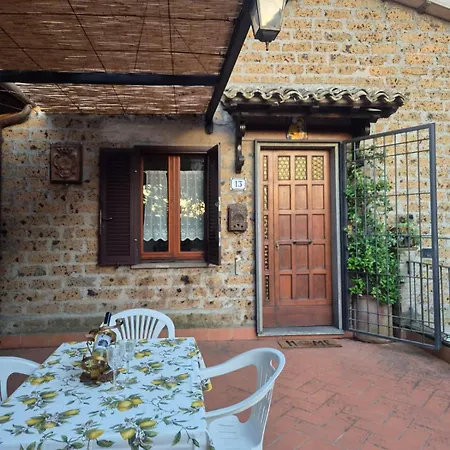Casa Serafina Trilocale Con Arredi D'arte E Parcheggio Privato Casa vacanze
